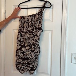 Shein 1 shoulder dress. Dark chocolate almost black color. Size L. Cute gathers